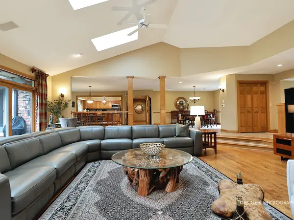 26639 N Longmeadow CIR, Mundelein, IL 60060