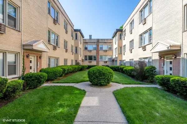 2003 W Touhy AVE #203, Chicago, IL 60645