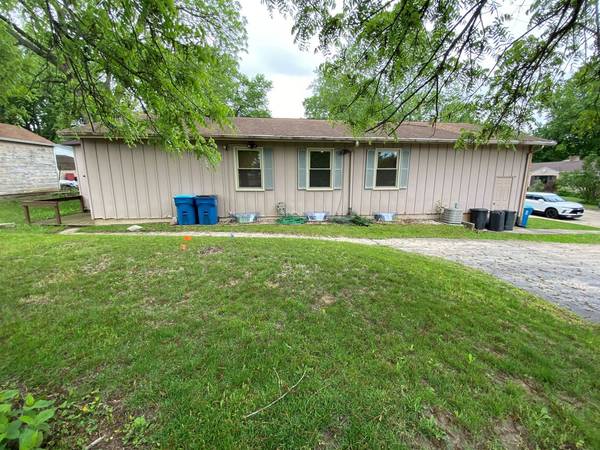 1004 Hemlock AVE, Dixon, IL 61021