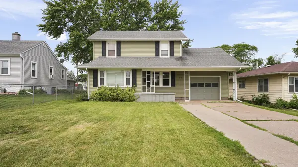 2418 Washington ST, Davenport, IA 52804