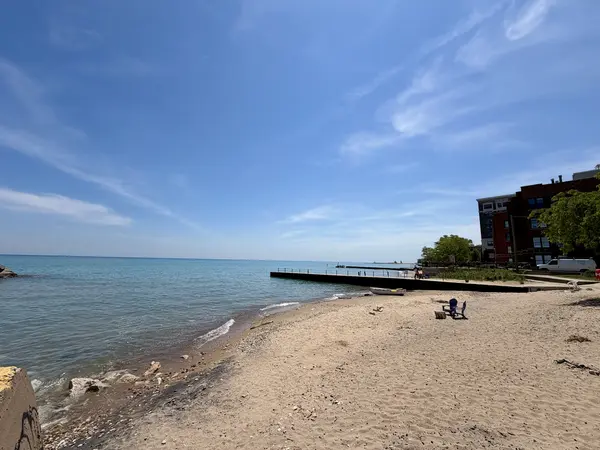 1420 W Jarvis AVE, Chicago, IL 60626