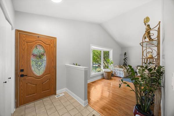 307 TERRY LN, Bloomingdale, IL 60108