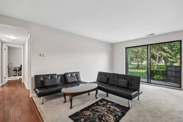 1275 E Baldwin LN #104, Palatine, IL 60074