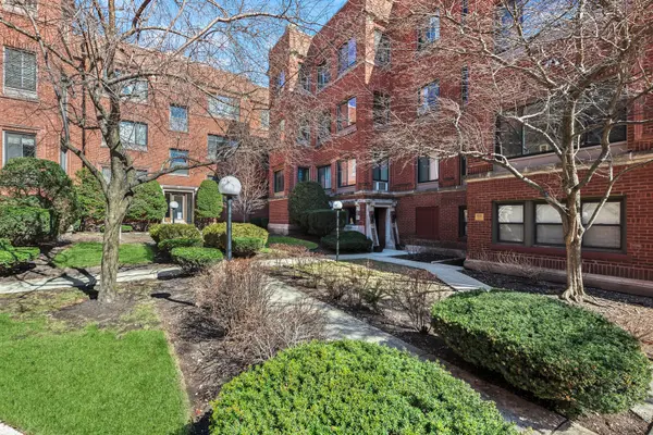 908 W Sunnyside AVE #2C, Chicago, IL 60640