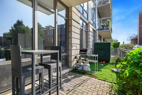 1000 N Kingsbury ST #107, Chicago, IL 60610