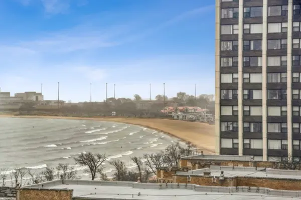 7337 S South Shore DR #1128, Chicago, IL 60649