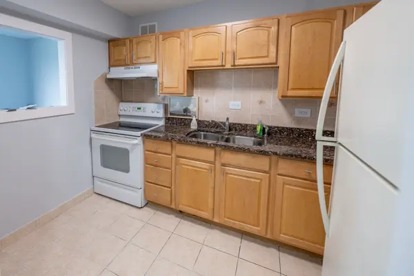 7337 S South Shore DR #1128, Chicago, IL 60649