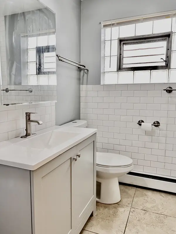 5217 W 87th ST #2, Oak Lawn, IL 60453