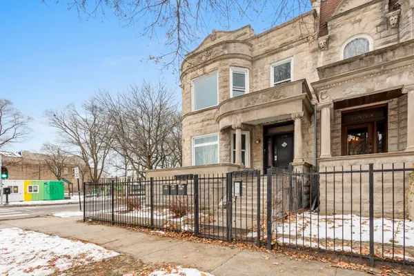 6556 S Woodlawn AVE, Chicago, IL 60637