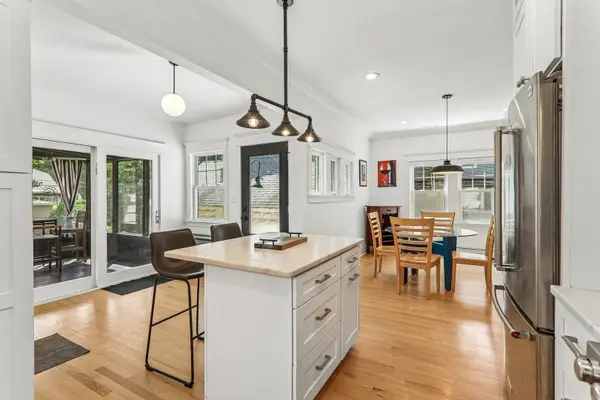 4917 Highland AVE, Downers Grove, IL 60515