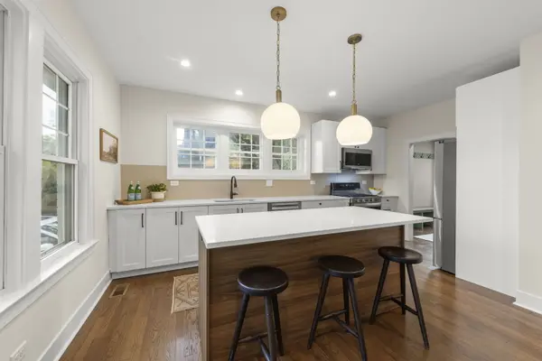 285 Hill AVE #1, Glen Ellyn, IL 60137