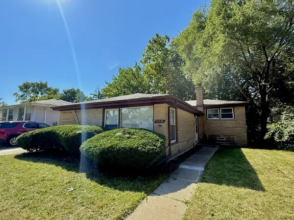 15530 University AVE, Dolton, IL 60419