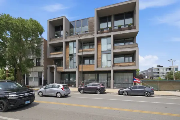 2424 W Chicago AVE #202, Chicago, IL 60622