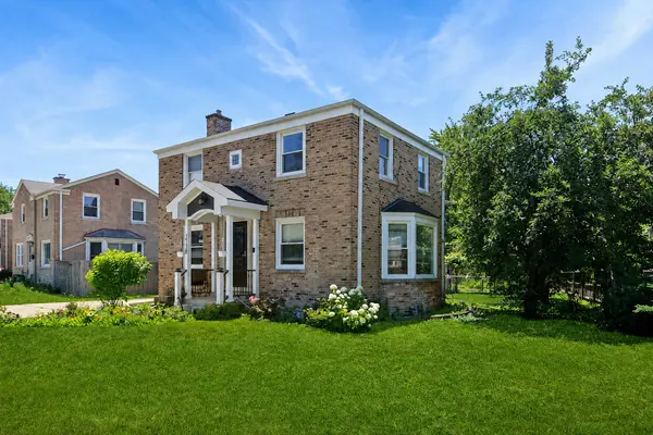 1738 Mannheim RD, Des Plaines, IL 60018