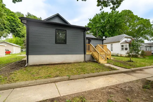 1313 Ewing ST, Bloomington, IL 61701