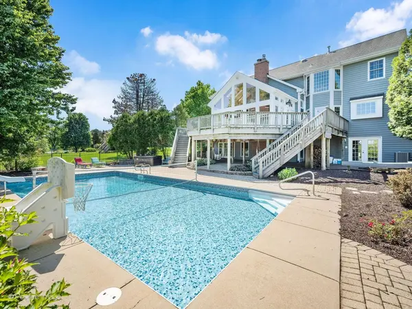 38W070 Spring Green WAY, Batavia, IL 60510