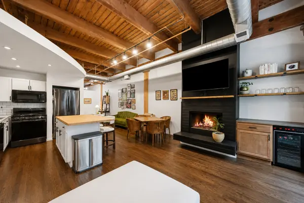 2300 W Wabansia AVE #122, Chicago, IL 60647