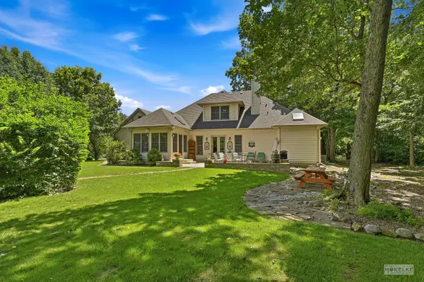 71 Long Grove RD, Yorkville, IL 60560