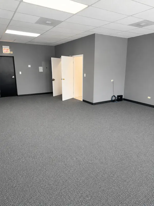 4506 W Fullerton AVE, Chicago, IL 60639