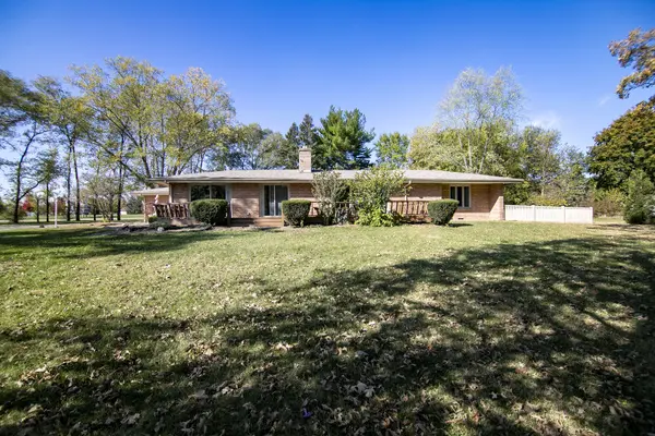 1305 OAKTREE LN, Kankakee, IL 60901