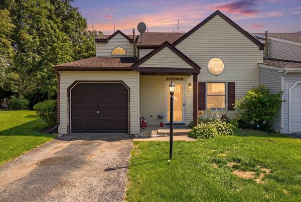 2440 Bridgewater DR #2440, Woodstock, IL 60098