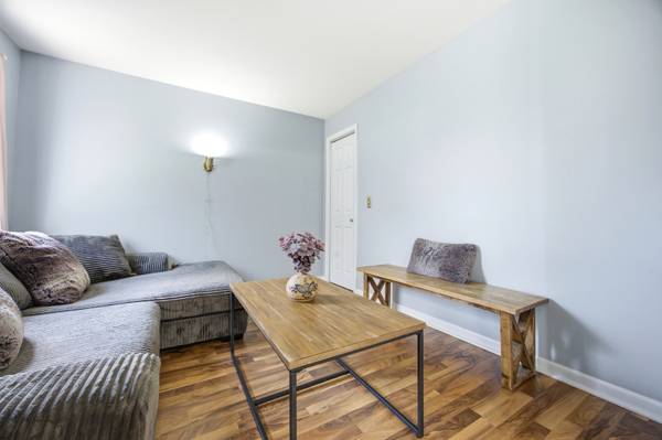 2440 Bridgewater DR #2440, Woodstock, IL 60098