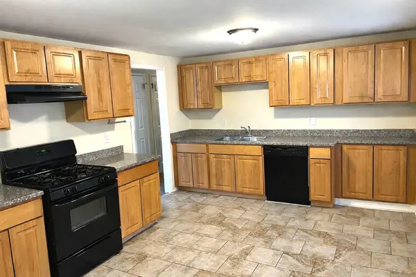 335 E Mulberry DR, Glenwood, IL 60425