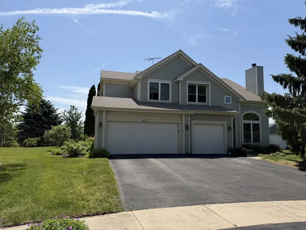 212 Mondovi DR, Oswego, IL 60543