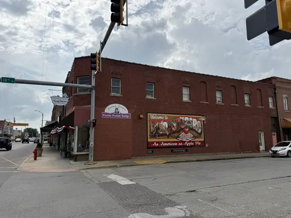 1302 &1306 Walnut ST, Murphysboro, IL 62966