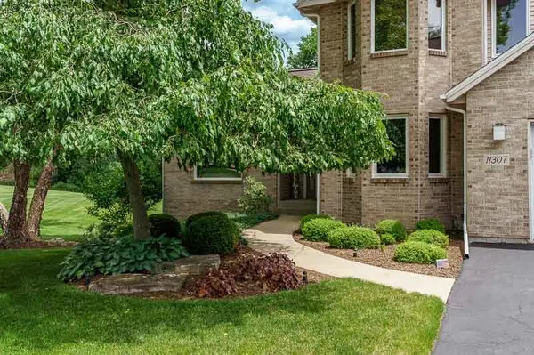 11307 RIDGECREST DR, Roscoe, IL 61073