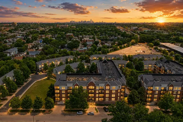 7757 Van Buren ST #413, Forest Park, IL 60130