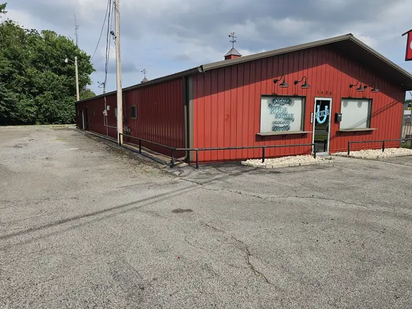 1406 Salem RD, Mt Vernon, IL 62864