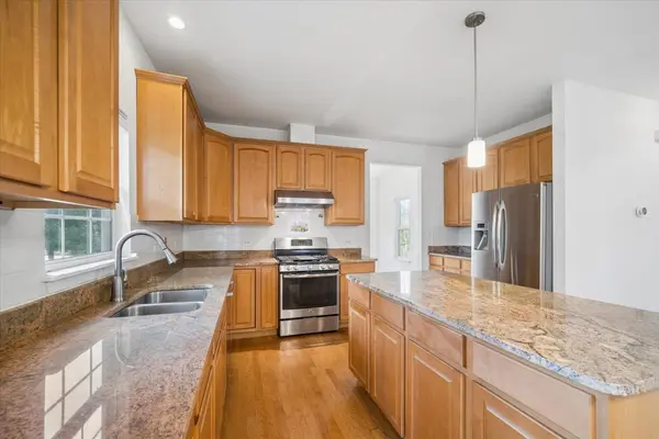 206 S Western AVE, Bartlett, IL 60103