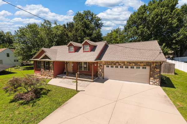 1106 MARION ST, Carterville, IL 62918