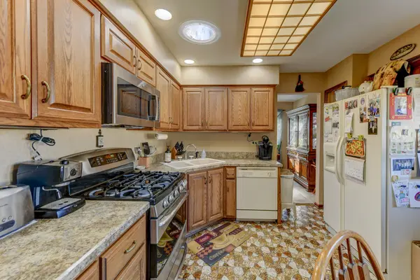 181 W 28th ST, South Chicago Heights, IL 60411