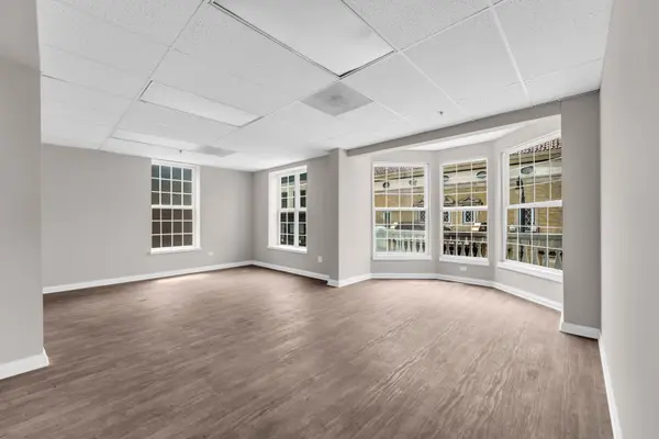 214 Main ST #2A, Woodstock, IL 60098