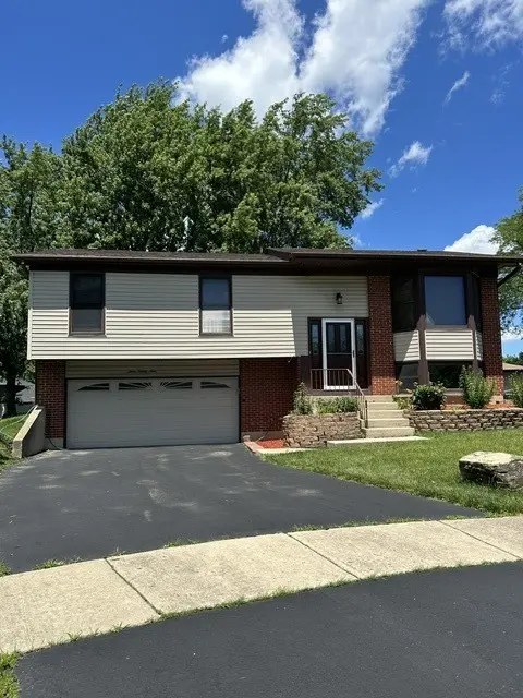329 Shield CT, Bolingbrook, IL 60440