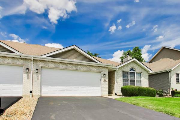 231 Hillcrest LN, Steger, IL 60475