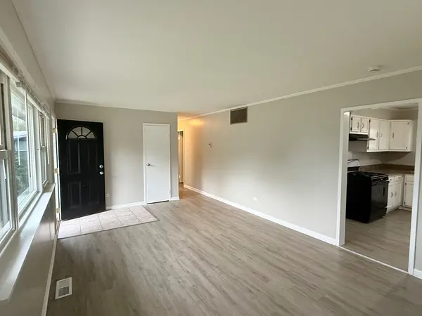 338 Waldmann DR, Park Forest, IL 60466