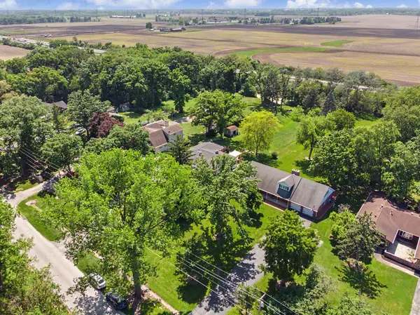 24364 S Volbrecht RD, Crete, IL 60417