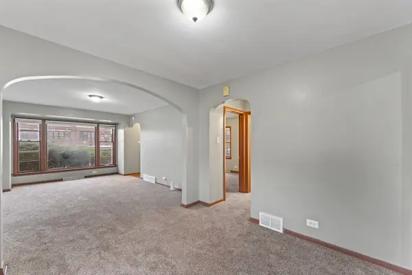 13904 S Tracy AVE, Riverdale, IL 60827