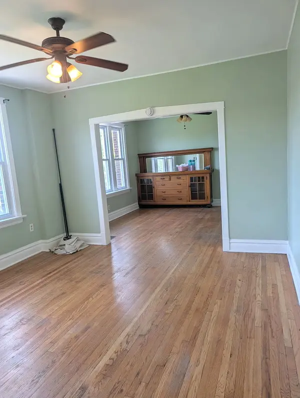 1900 Harvey AVE #2W, Berwyn, IL 60402