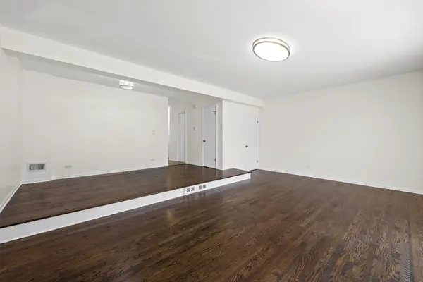 1615 W Greenleaf AVE #F, Chicago, IL 60626