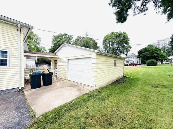 104 Gilbert ST, Rossville, IL 60963