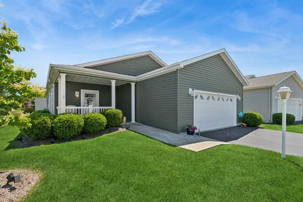 1441 Harvest CT, Grayslake, IL 60030