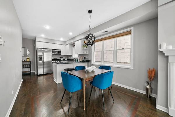 922 N Wood ST #2, Chicago, IL 60622