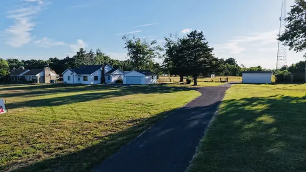 17695 Route 37 HWY, Johnston City, IL 62951