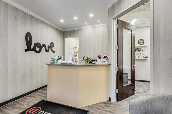 324 W Touhy AVE, Park Ridge, IL 60068