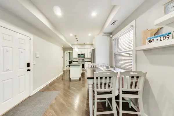2938 N Damen AVE #2, Chicago, IL 60618