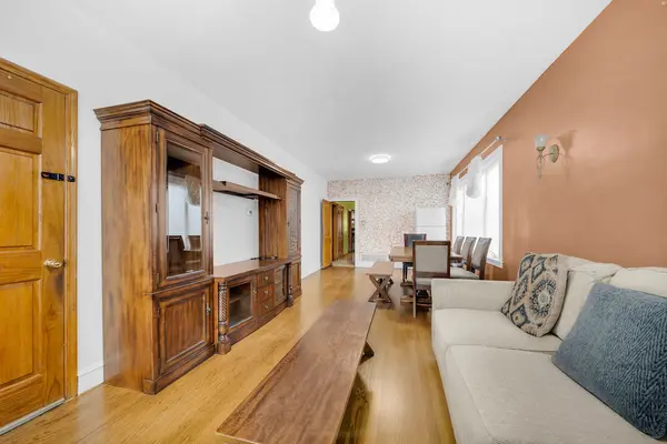 5741 S SAWYER AVE, Chicago, IL 60629